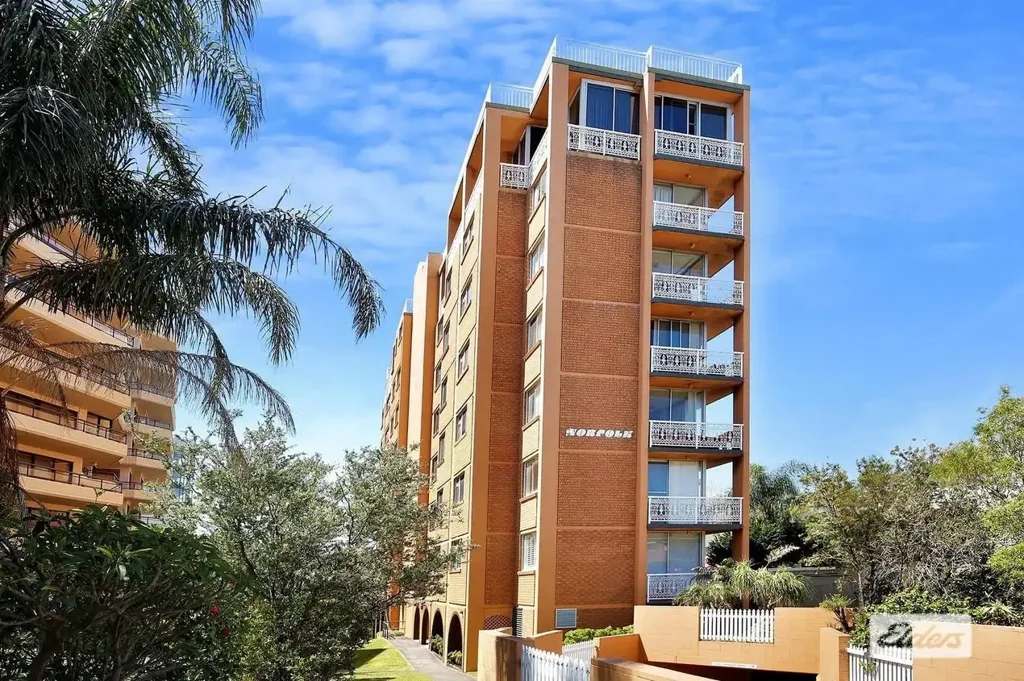Fully Furnished Beachside Apartment