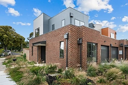 2A Highfield Avenue, Blackburn South