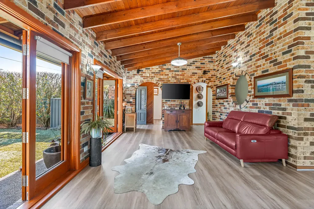 Narara 5Kwarto A Unique Lifestyle Property Packed with Charm, Space & Endless Possibilities