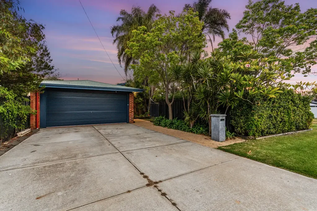 Hamersley 5બેડરૂમ SPACIOUS FAMILY HOME PLUS GRANNY FLAT