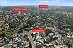 3 Charman Avenue, Euroa