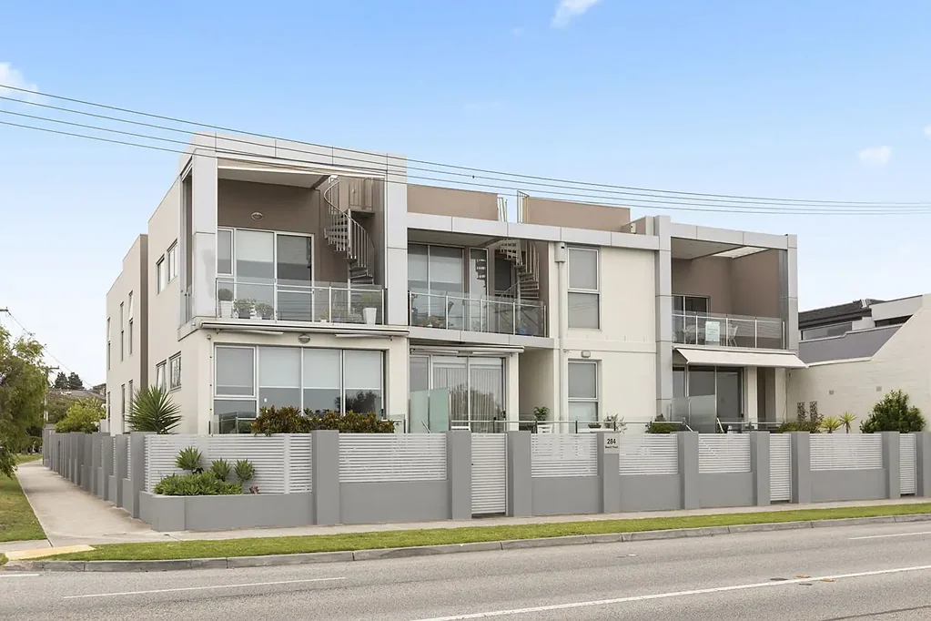 BAY VIEWS and Secure Basement parking