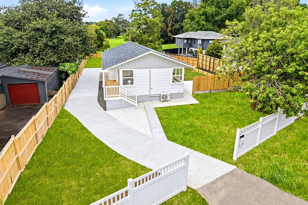 11 Juniper Road, Sunnynook, North Shore City, Auckland