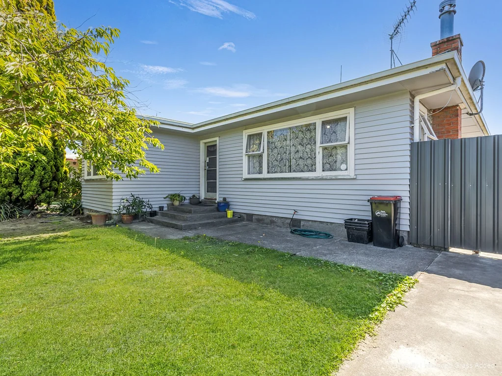 Maraenui 3침실 Solid Home, Huge Section, & Serious Potential