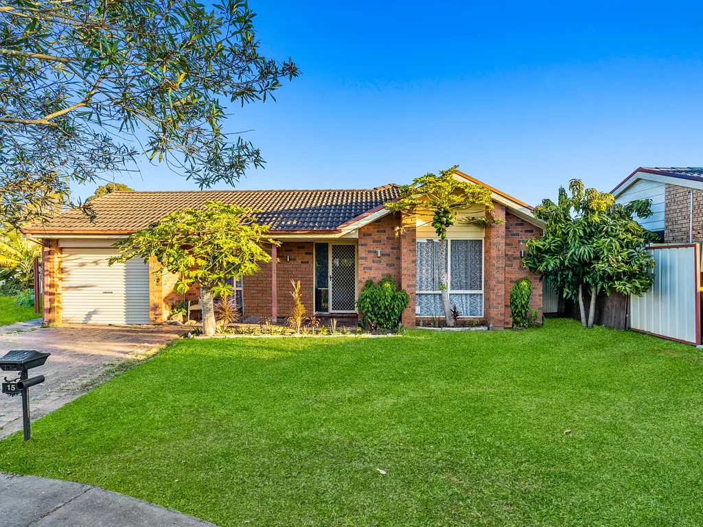 15 Byron Bay Cl, Hoxton Park, NSW 2171