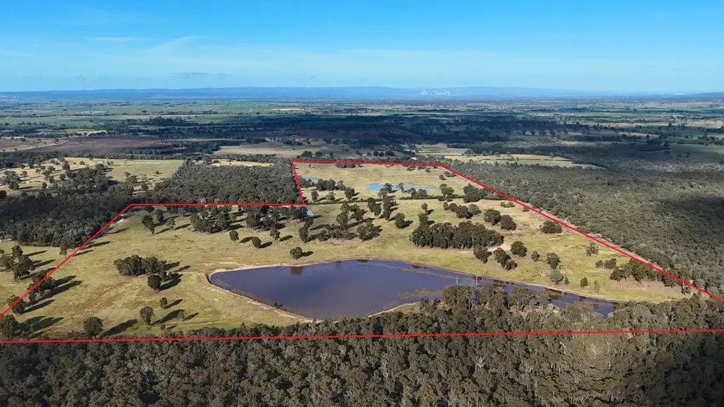 Heyfield WELL POSITIONED 237 ACRES (APPROX) WITH MULTIPLE DAMS