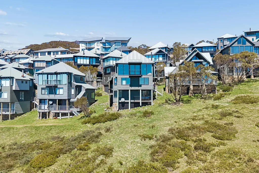 Hotham Heights 5房  FRONT-LINE SKI IN/SKI OUT with UNDERCOVER PARKING