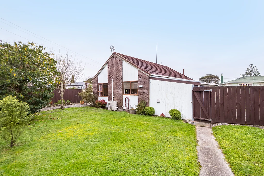 Masterton 2chambre Sunny, private and perfectly positioned