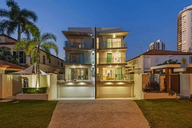 Main Beach 4房  Single-Level Comfort in a Multi-Level Grand Villa
