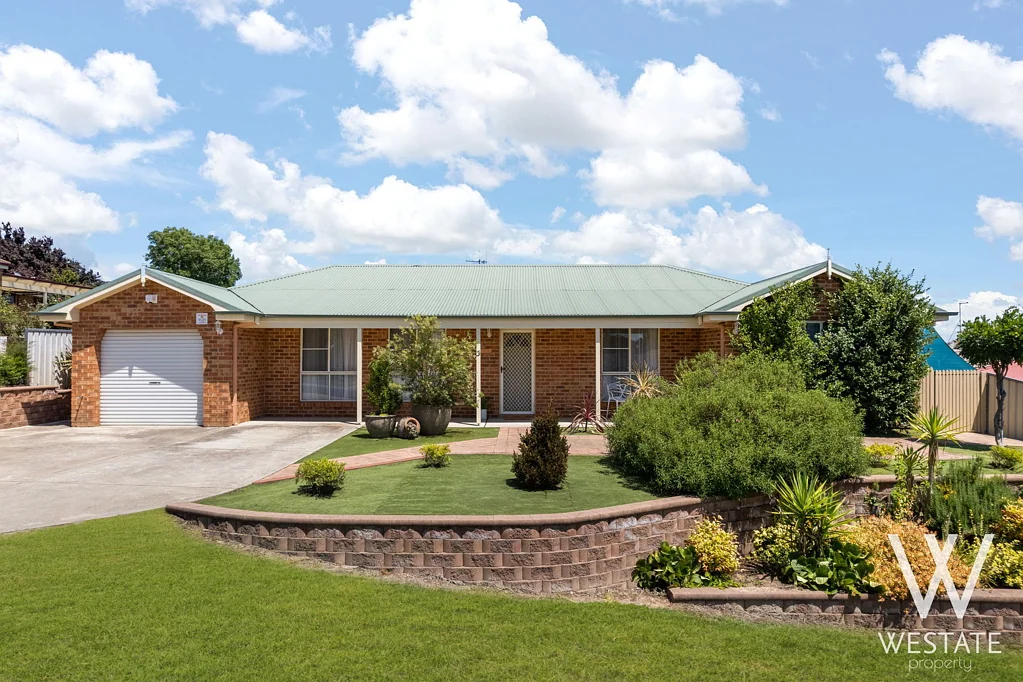 3 Ullathorne Close, Windradyne, NSW 2795