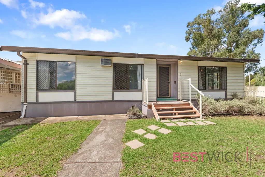 3 Bedroom family home!