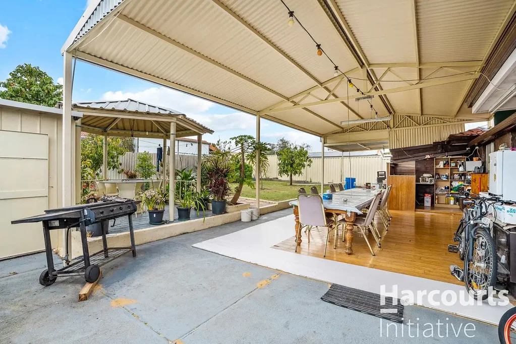 30 Shortland Way, Girrawheen, WA 6064