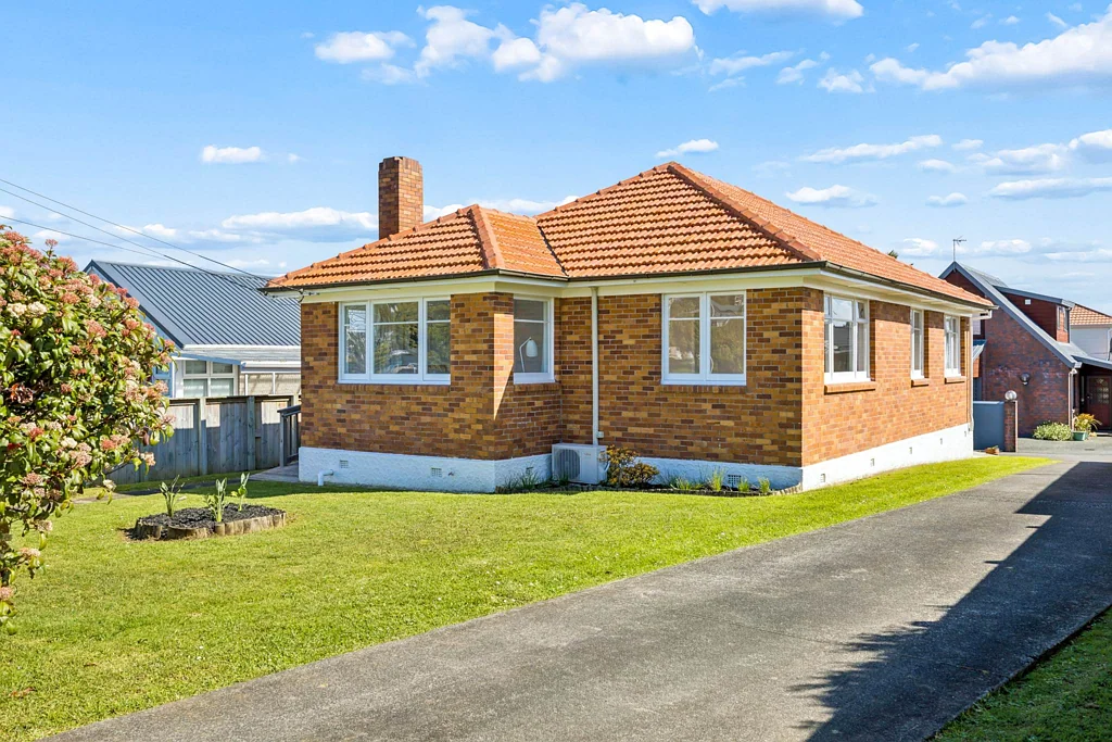 Mount Roskill 2 Bedroom Solid Brick, Great Potential