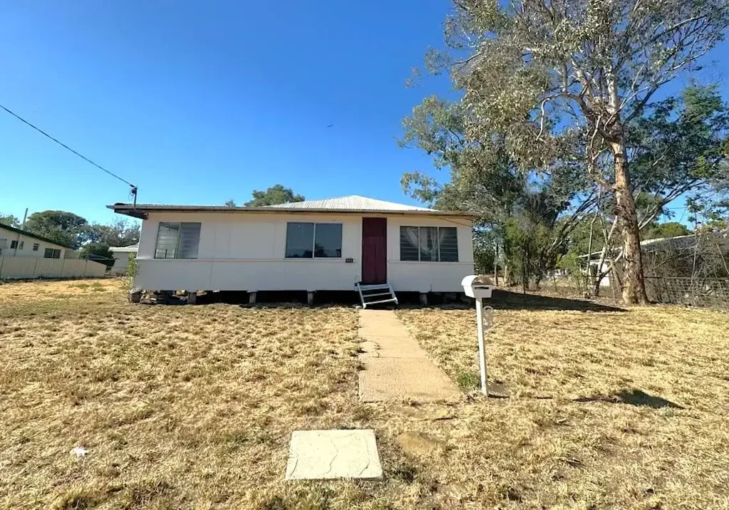 26 Crane Street, Longreach, QLD 4730