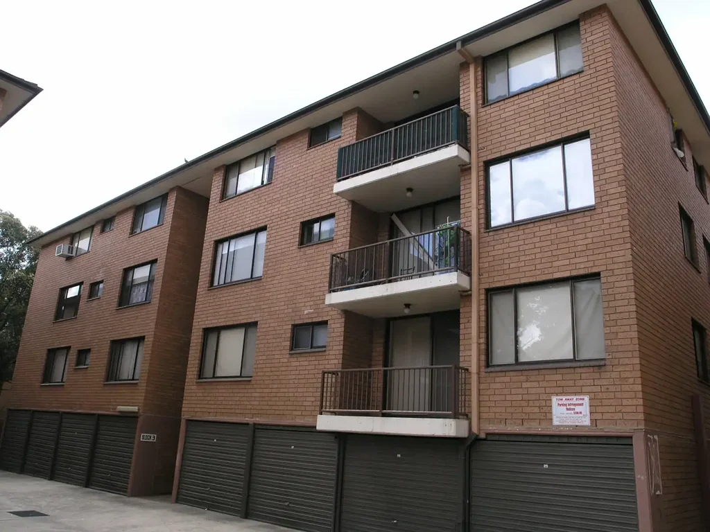 EXCELLENT APARTMENT- WALKING DISTANCE TO CBD