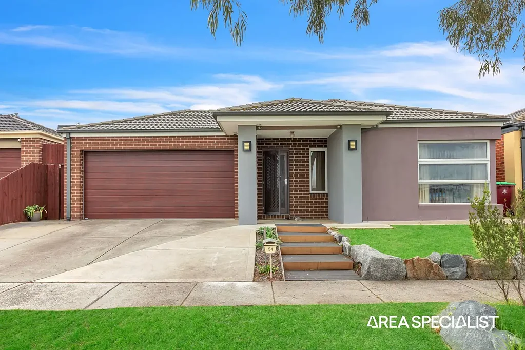 Spacious 33-Square Family Home with Butler's Pantry, Solar System & Multiple Living Areas!