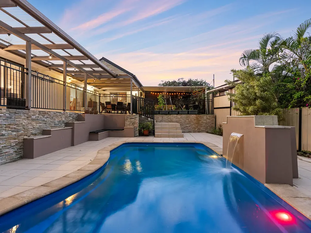 Daisy Hill 4침실 Family Oasis & Entertainer's Paradise on 1,047M² Block