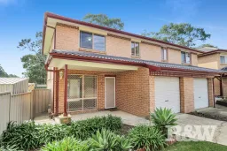 9/4 Westmoreland Road, Minto