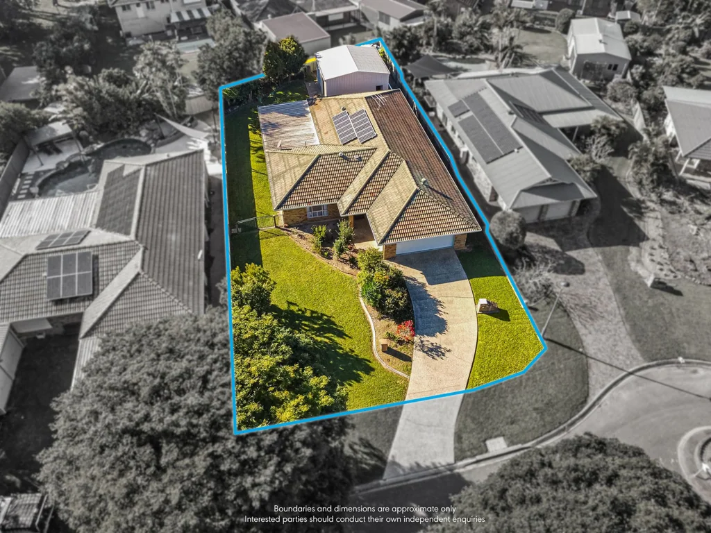 Caboolture 4침실 The Perfect Upsize Opportunity In Sought After Golf Course Pocket