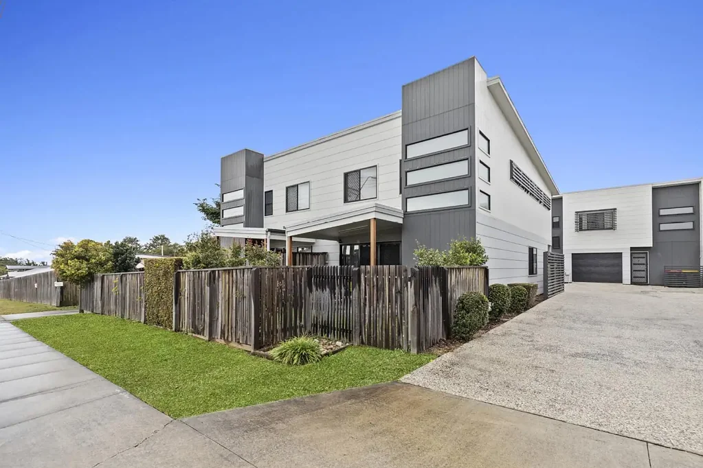 2/75 Samsonvale Road, Strathpine, QLD 4500