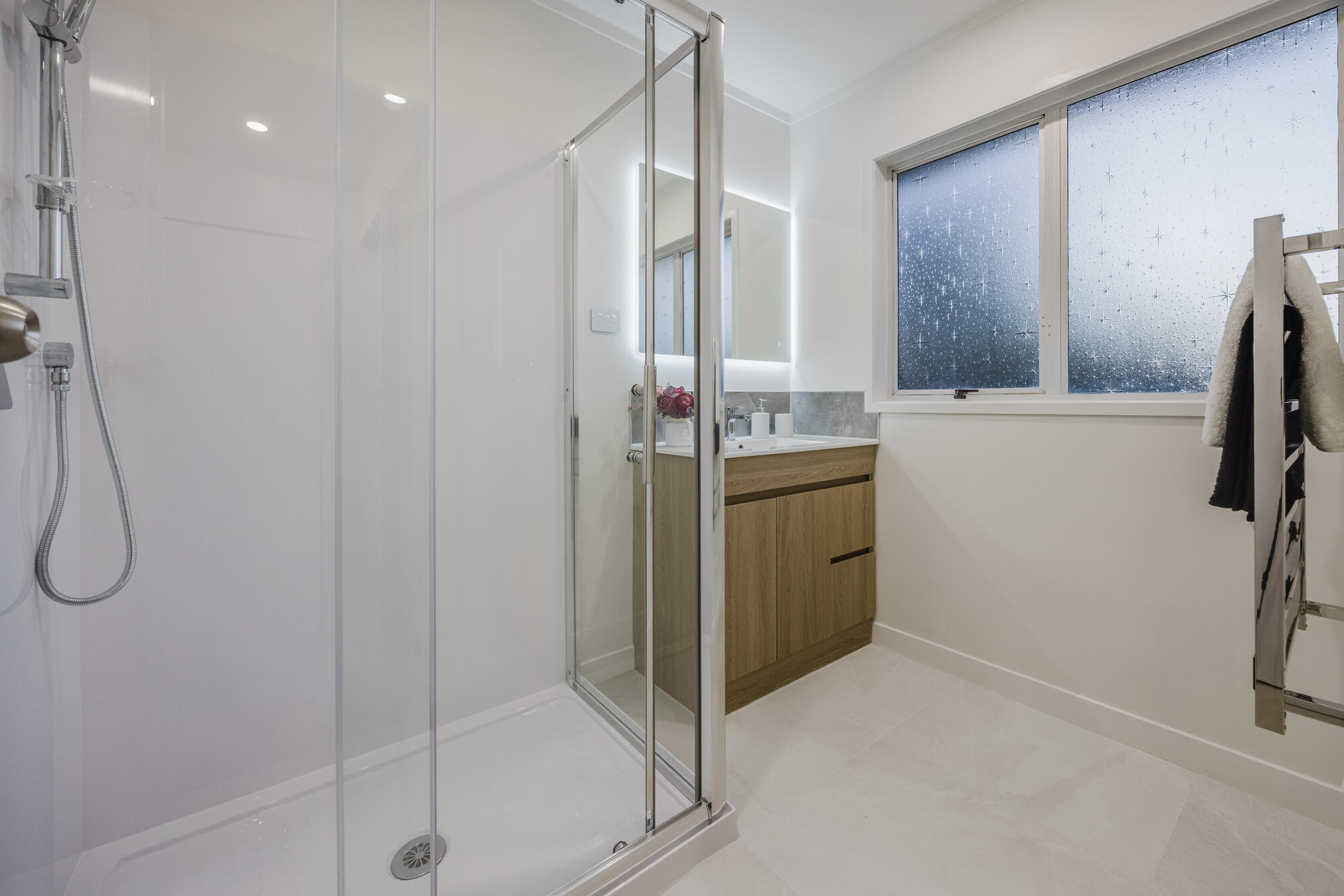 2/11 Sharivari Place, Conifer Grove, photo 12