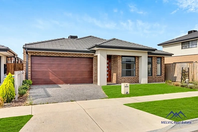 Clyde North 4Habitaciones Stylish Family Home in a Thriving Growth Area, Close to Schools & Shopping