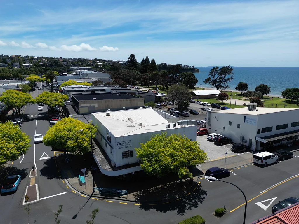 Browns Bay Affordable office on Clyde Road