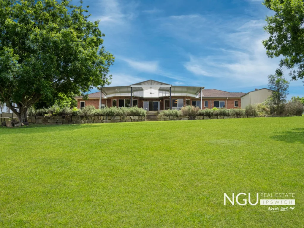 29 President Circle, Karalee, QLD 4306