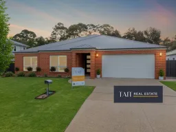 12 Fairway Drive, Waldara