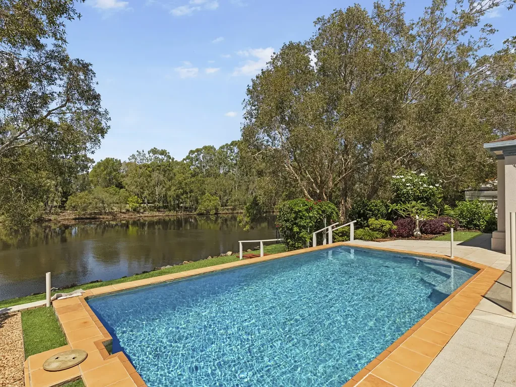 Twin Waters 3બેડરૂમ Relaxed Waterfront Living with Stunning Natural Outlook