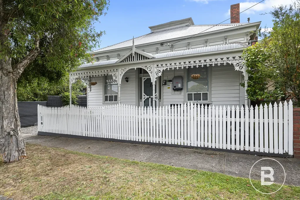 Golden Point 3房  RENOVATED CHARACTER HOME IN PRIME LOCATION