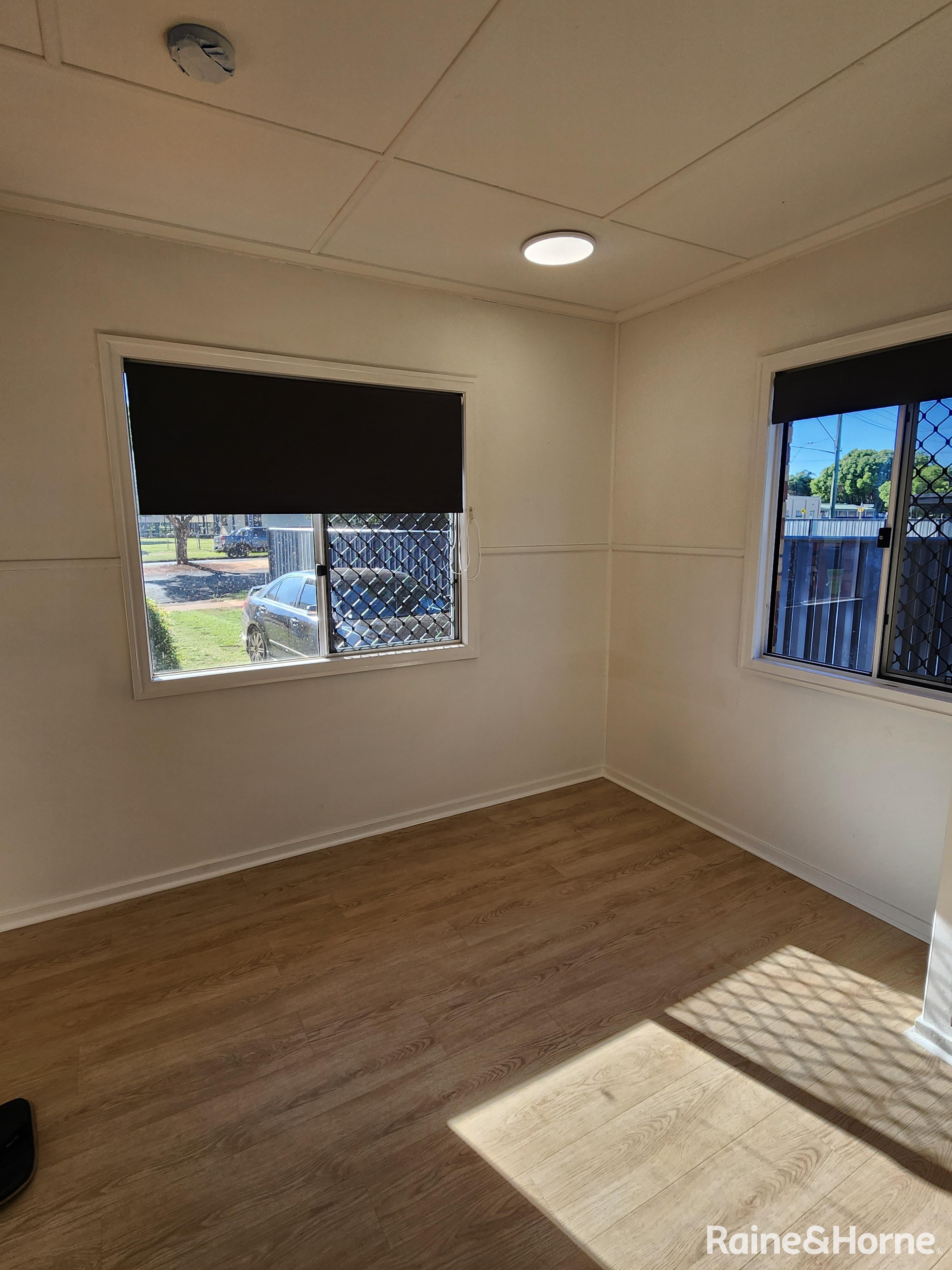 UNIT 1 12A JAMES ST, KINGAROY QLD 4610, 0房, 0浴, House