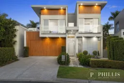 7842 Pavilions Close, Hope Island