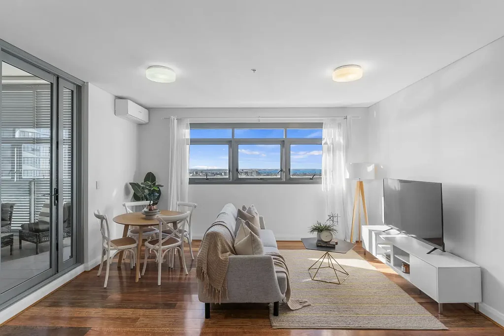 Hurstville 2Habitaciones Modern Comfort with Views in Hurstville's Premier Precinct