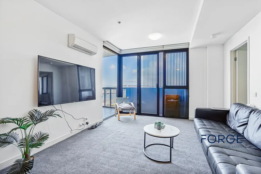 Stylish 1B1B Apartment with Water Views in Docklands