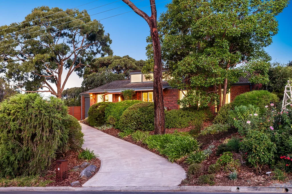 5 Bluebell Court, Flagstaff Hill, SA 5159