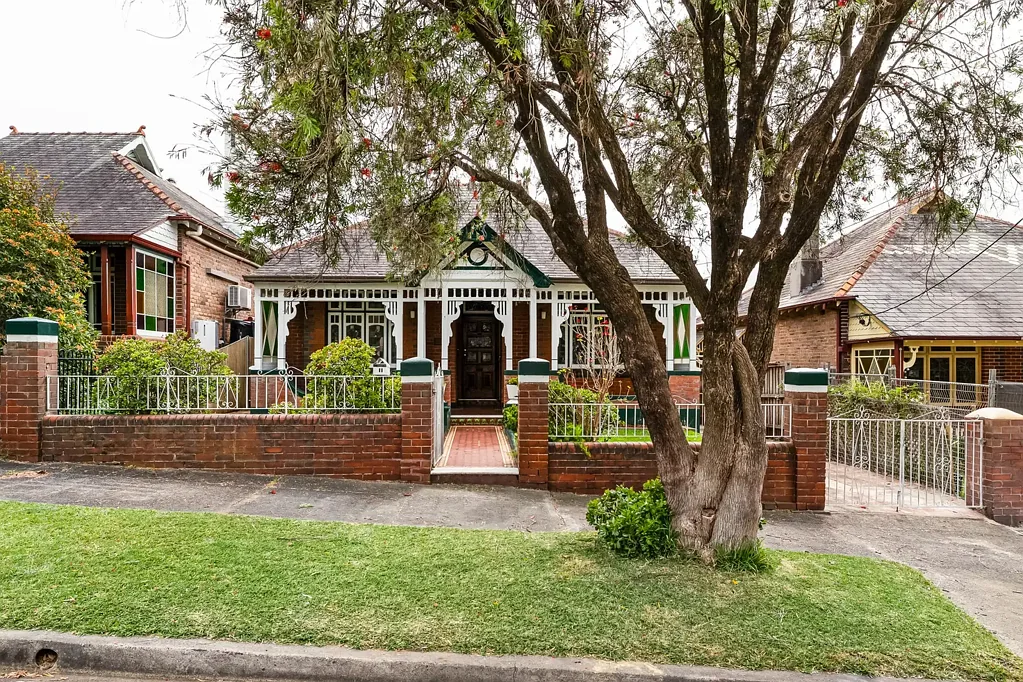 11 Euston Road, Hurlstone Park, NSW 2193