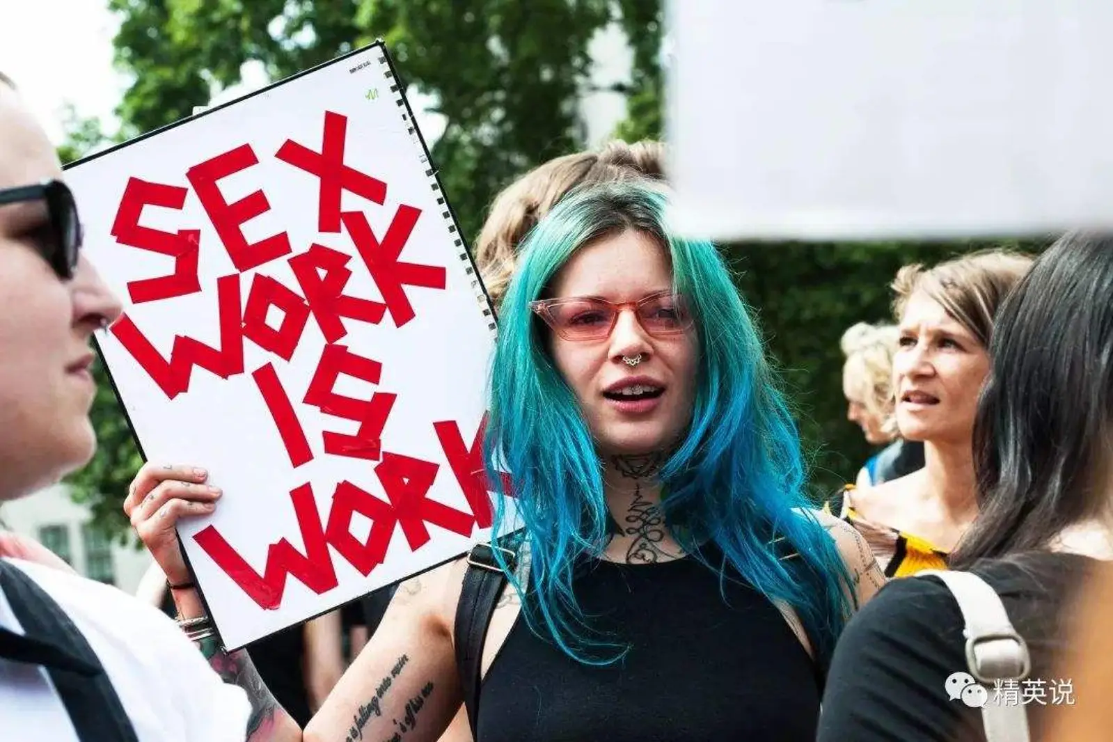 大学生挂牌“卖身”年赚35.5亿！5%英国大学生参与的性产业，比我们想象中更严峻