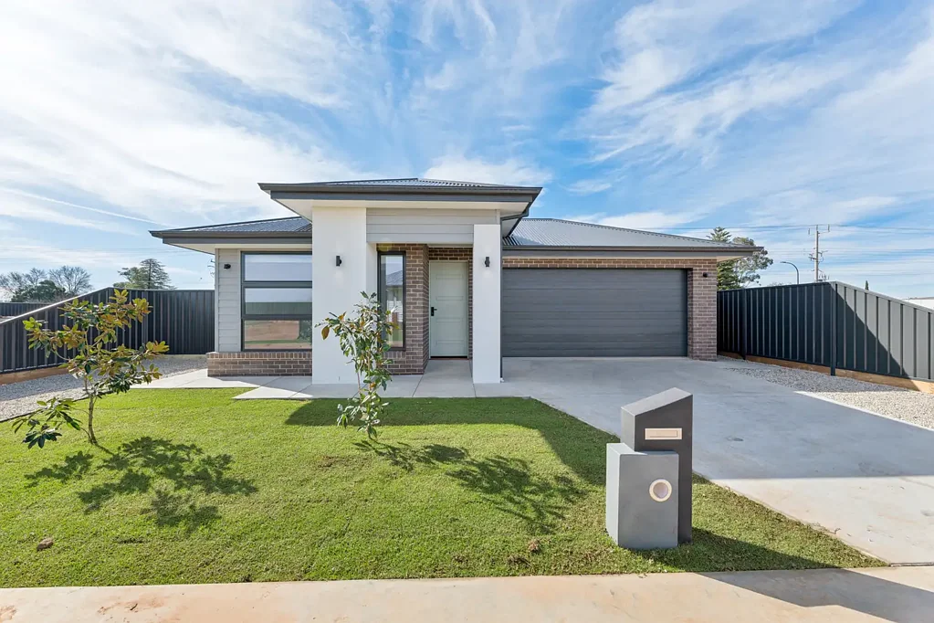 Mildura 3房  Brand new living in sought after Yorrell Drive