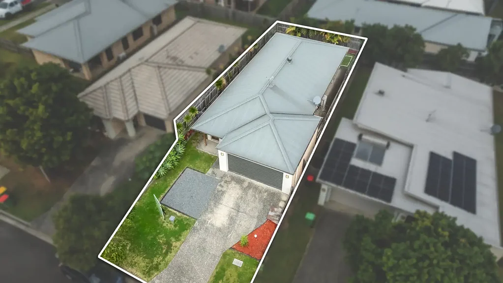 Pimpama 4બેડરૂમ VACANT + 3 bedrooms + Study + 2 Bathrooms + Double Car Garage this wont last long!