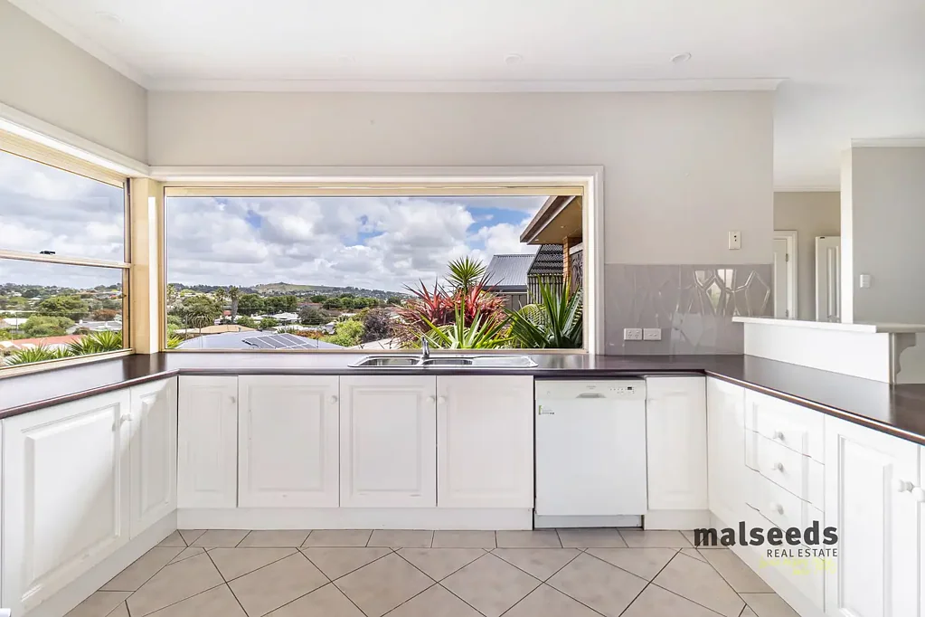 Mount Gambier 5 Slaapkamer Large Family Living with Sensational City Views!