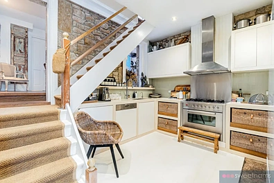 19 Griffiths Street, Fairlight, NSW 2094, 2 Bedrooms, 2 Bathrooms, House