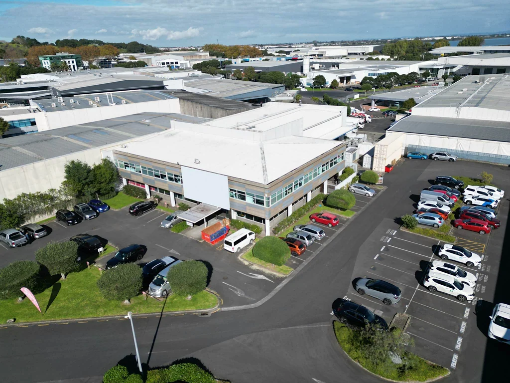 Mount Wellington HIGH-STUD WAREHOUSE WITH EXECUTIVE OFFICES