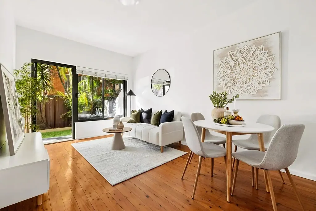 Renovated Garden Apartment with Private Courtyard & Garden
