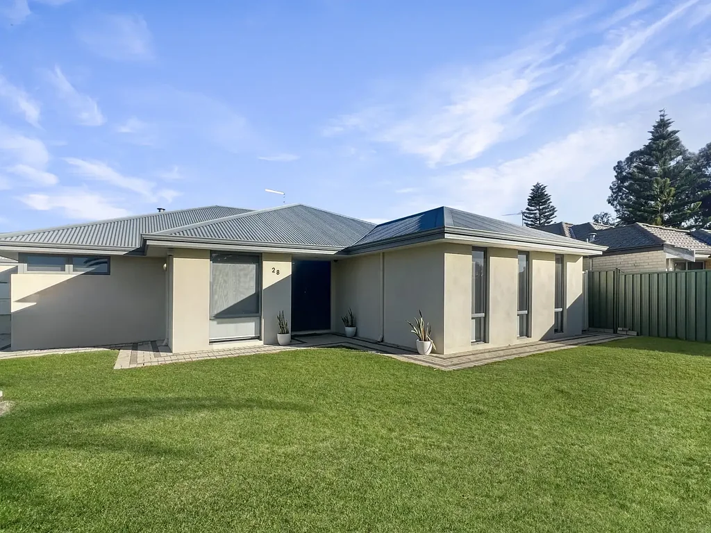 Modern Living, Prime Location