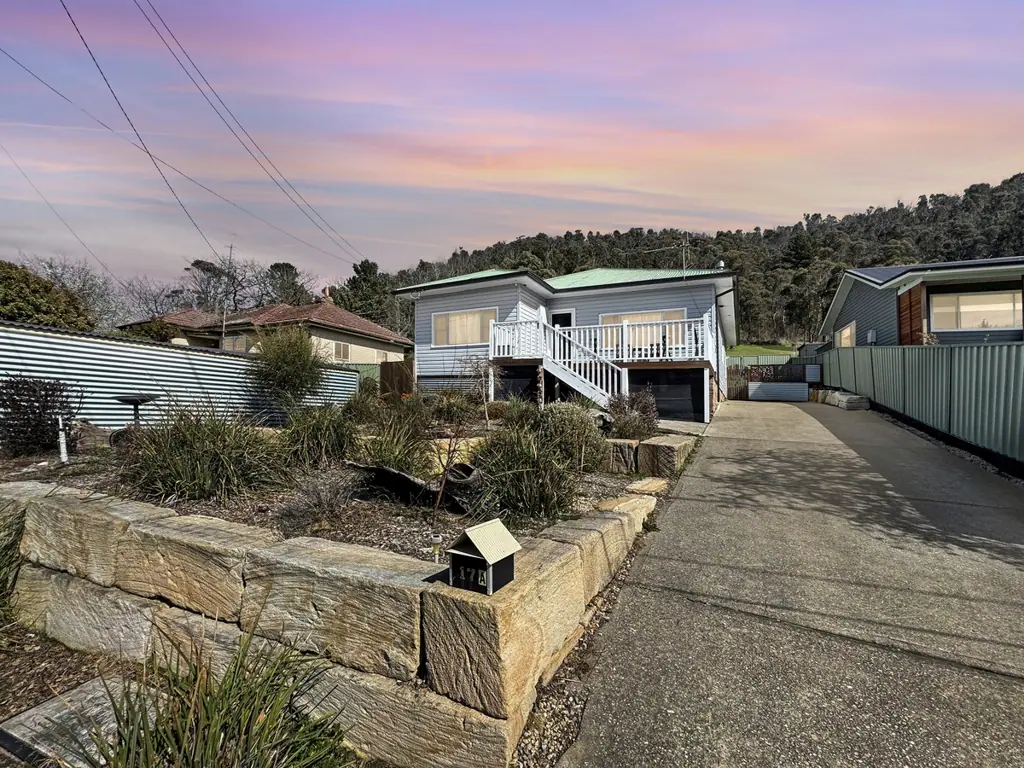 Lithgow 3ห้องนอน Oversized Living, Beautiful Views & Family Comfort!