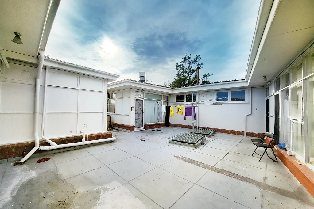 Renovated Studio Unit With Common Yard