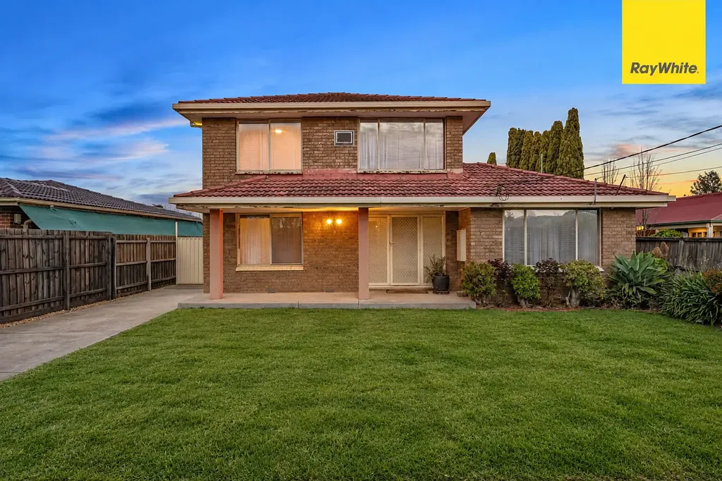 Melton South 4બેડરૂમ Ideal Location with outstanding opportunity