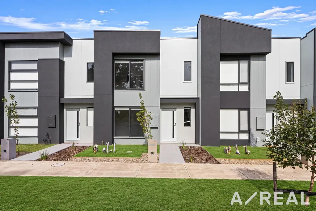 Brand New Stylish Family Living in the Heart of Wollert
