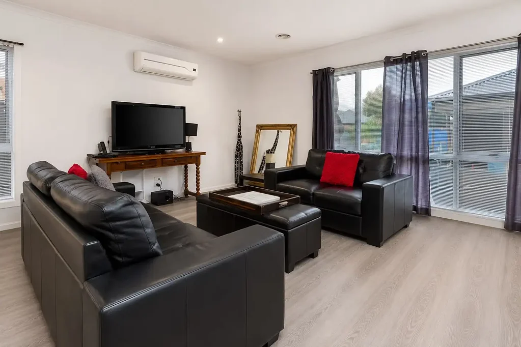 Bright & Modern Living Across From the Park! Come Check It Out.